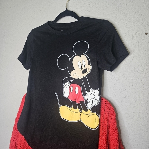 H&M Red Chunky Knit Crop Sweater PLUS Disney Mickey Minnie Tee‎ Shirt Size Small - Picture 2 of 14